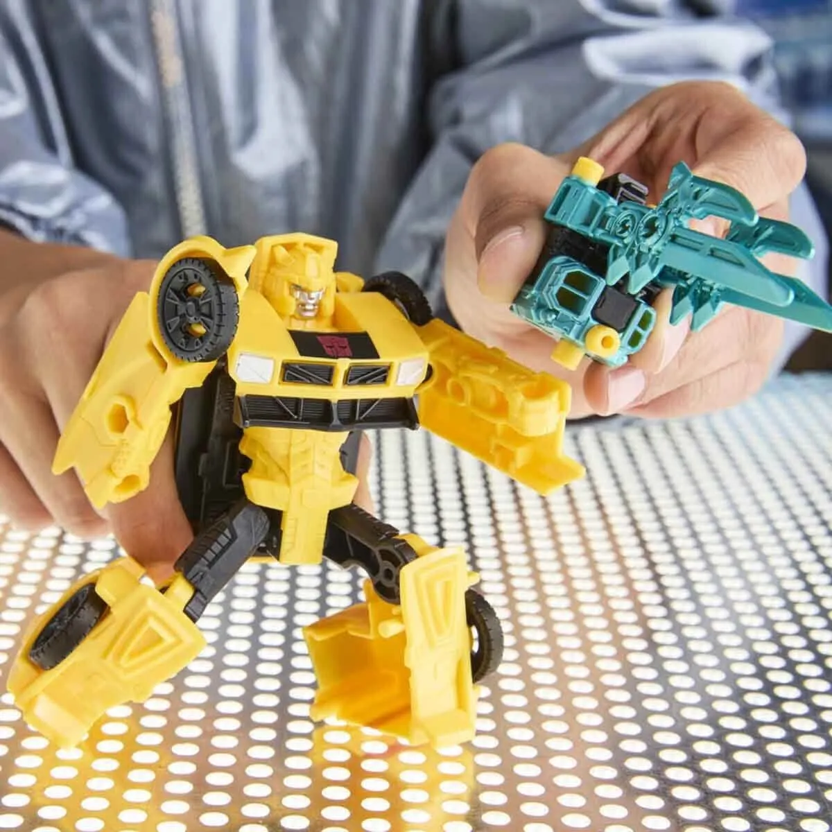 Transformers Cyberworld Zırhlı Siber Dönüşen Araba — görsel 7