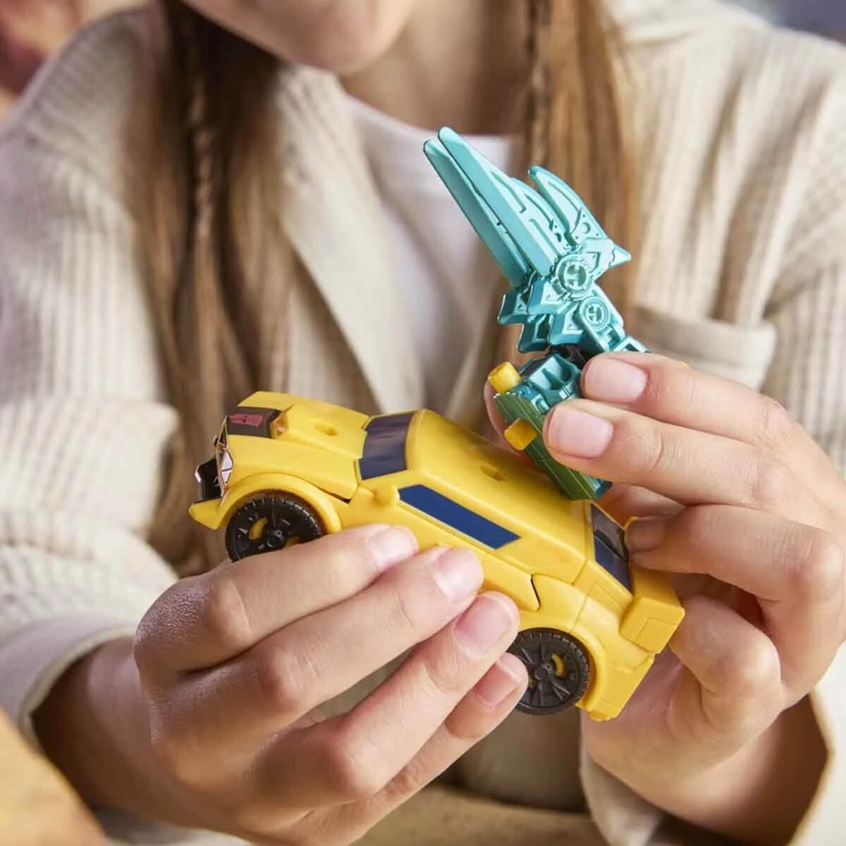 Transformers Cyberworld Zırhlı Siber Dönüşen Araba — görsel 6
