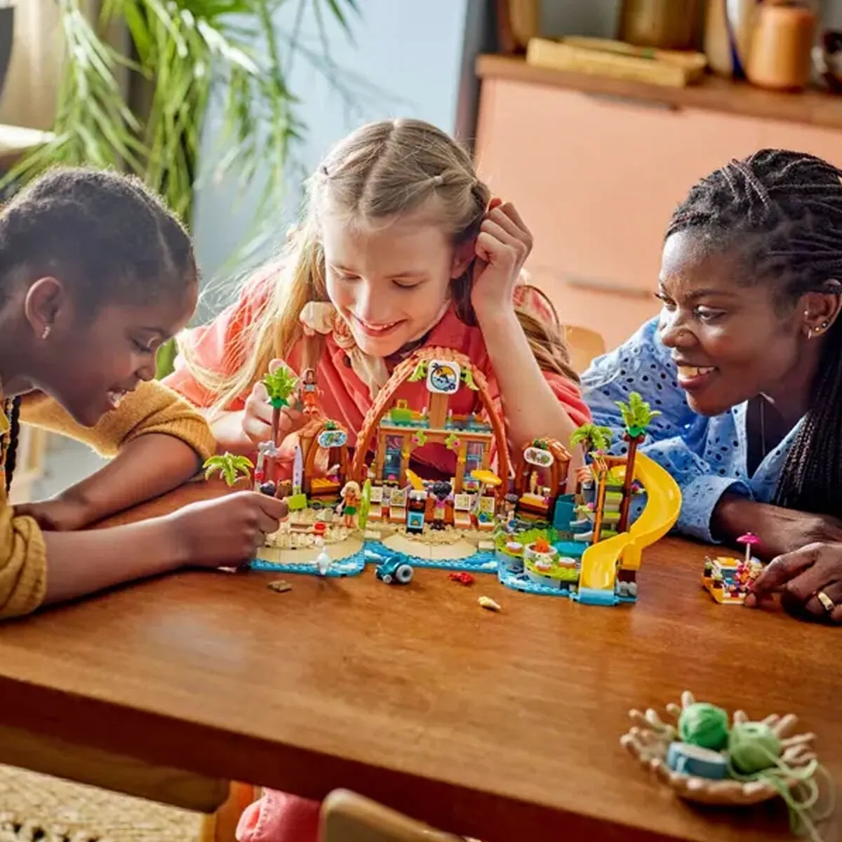Lego Friends Tatil Köyü 1140 parça +8 yaş — görsel 7