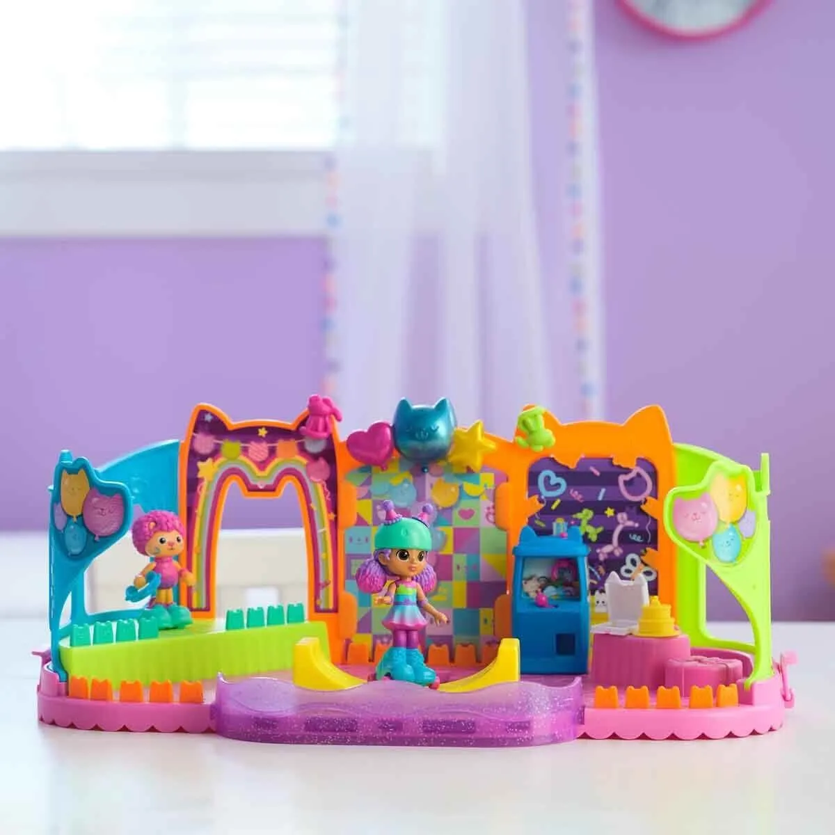 Gabby's Dollhouse Çatı Katı Paten Partisi Oyun Seti — görsel 7