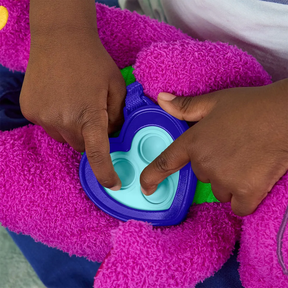 Fisher-Price Kalp Yapan Barney Pelüş Oyuncağı — görsel 3