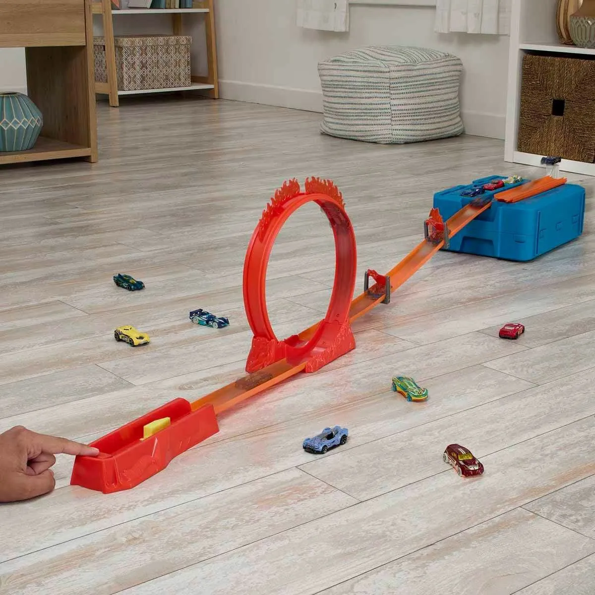 Hot Wheels Track Builder Alev Temalı Akrobasi Seti — görsel 6