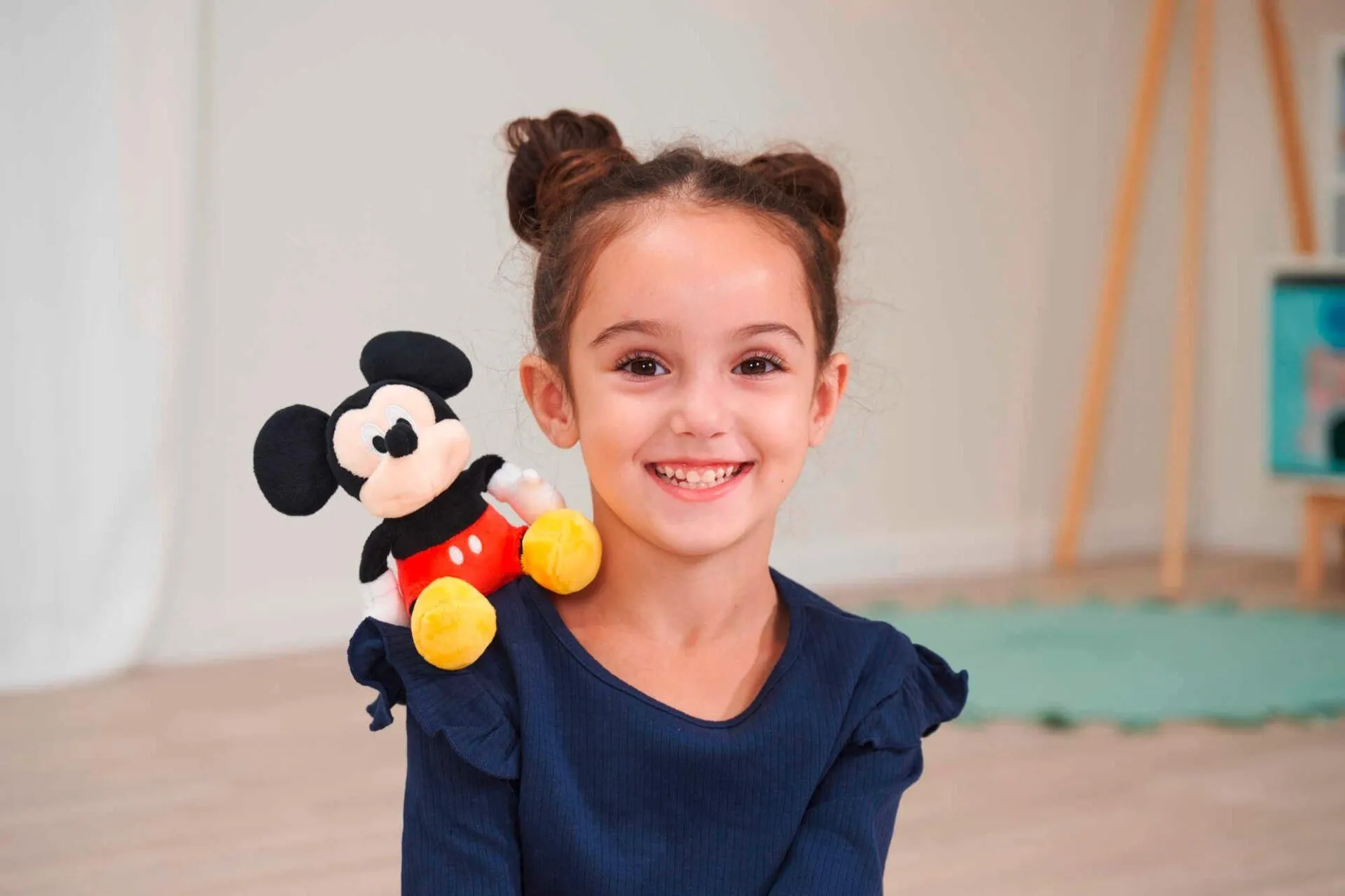 Disney Mickie Manyetik Peluş Figür — görsel 3