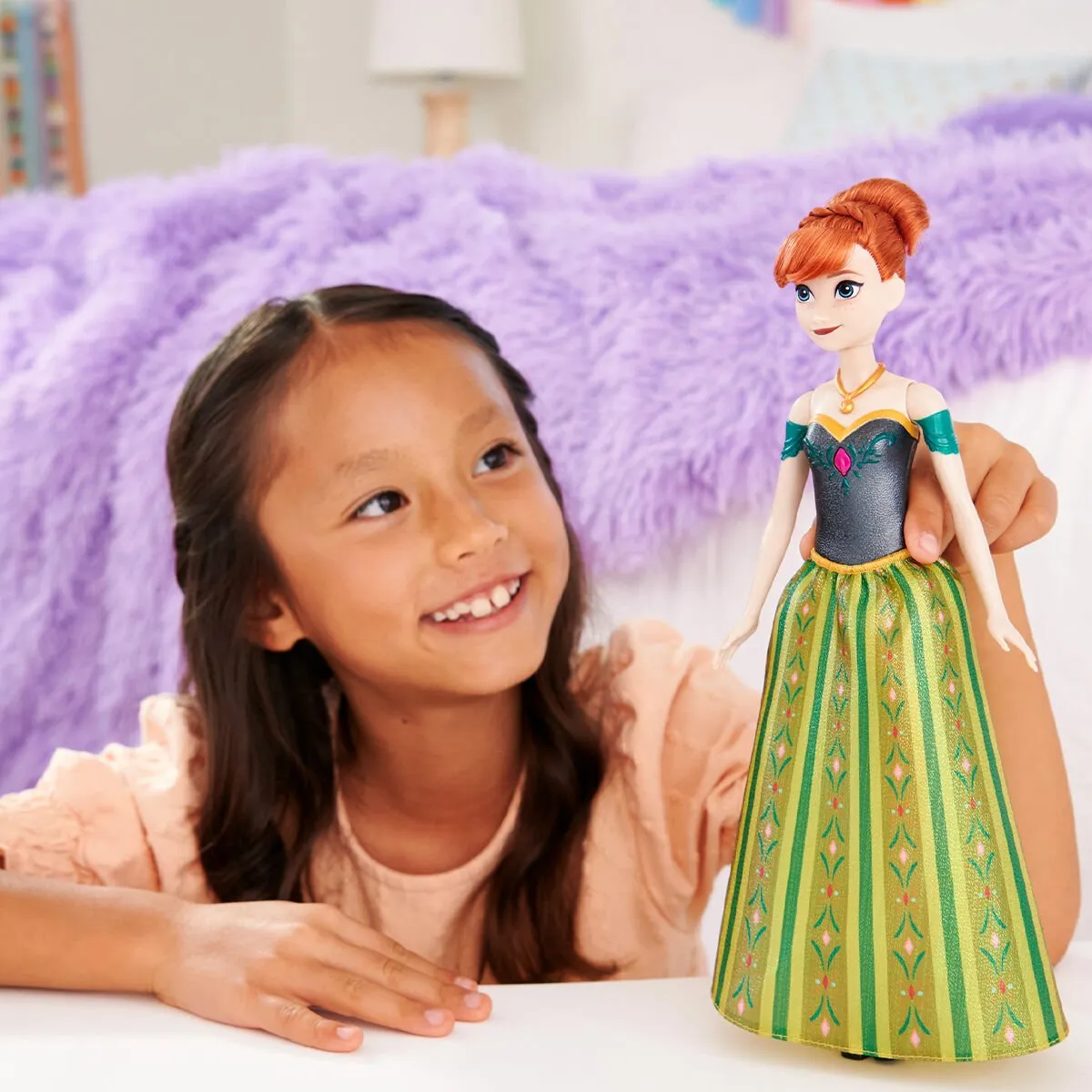 Disney Frozen Şarkı Söyleyen Anna — görsel 2