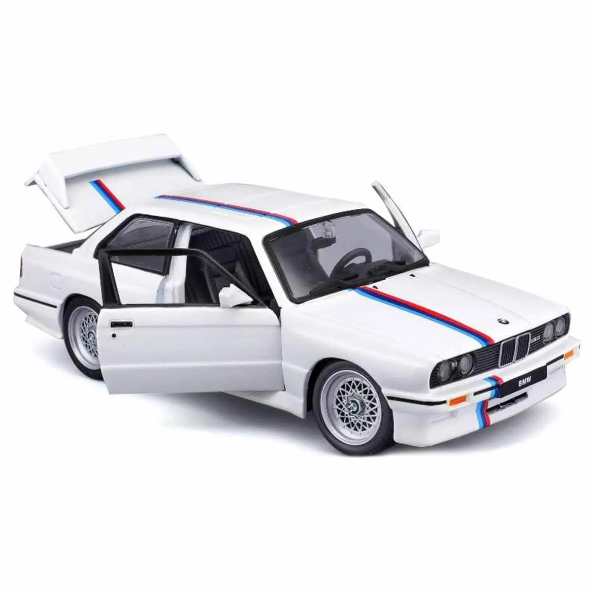 Burago 1:24 BMW M3 1988 Model Araba — görsel 4