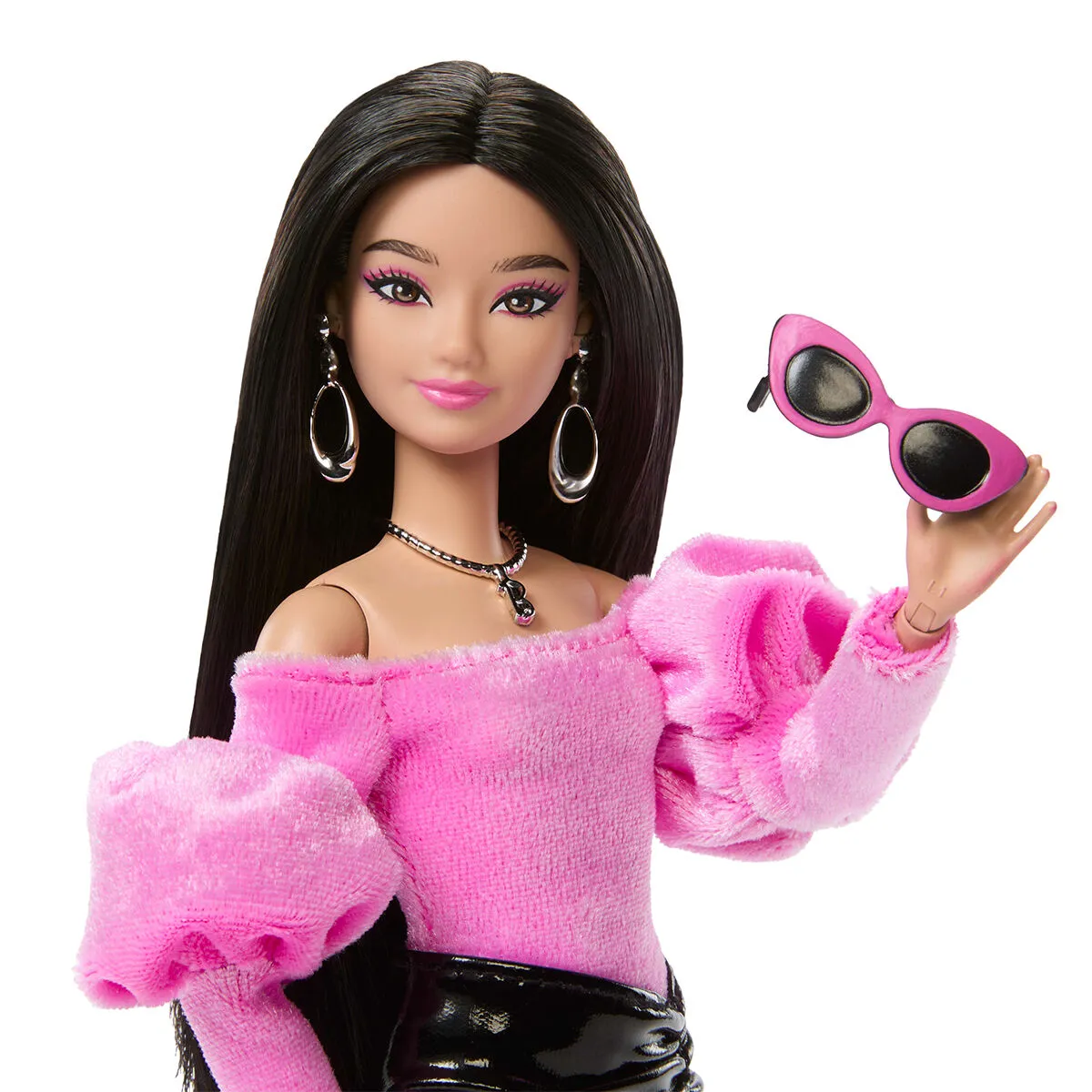 Barbie Deluxe Style Siyah Metalik Elbiseli Bebek — görsel 3