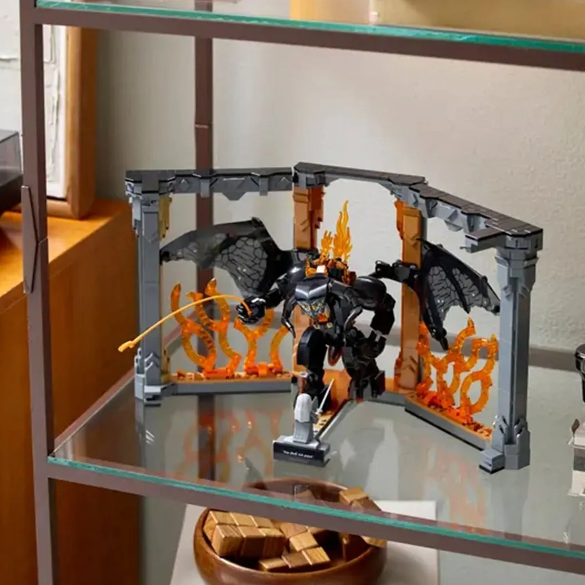 Lego icons - Yüzüklerin Efendisi: Balrog™ Kitaplık Dekoru 1201 parça +18 yaş — görsel 3